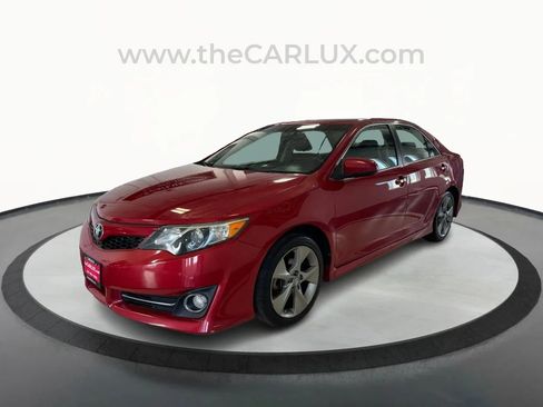 Used 2012 Toyota Camry LE image 3