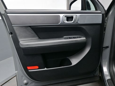 Used 2025 Hyundai Santa Fe XRT image 9