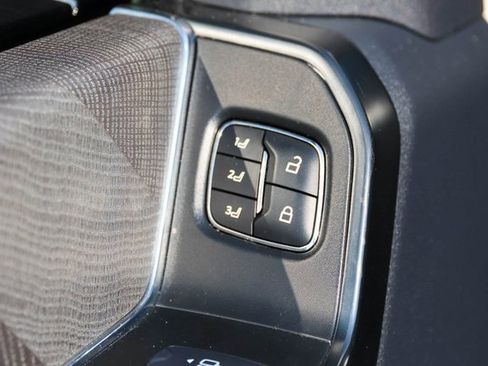 Used 2024 Ford F250 Platinum w/ FX4 Off-Road Package image 14