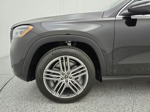 Certified 2026 Mercedes-Benz GLS 450 4MATIC image 17