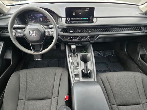 Certified 2025 Honda Accord SE image 10