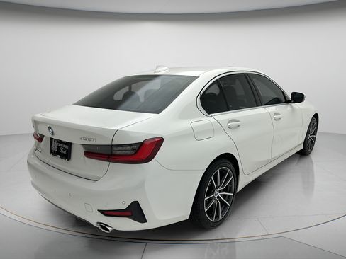 Used 2020 BMW 330i xDrive Sedan w/ Convenience Package AWD/4WD image 8