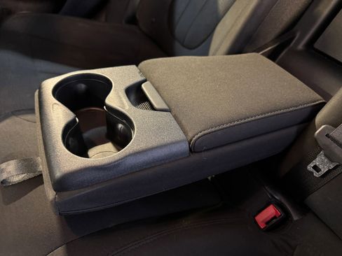 Used 2016 Chrysler 200 LX image 24