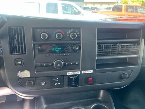 Used 2013 Chevrolet Express 2500 RWD image 13