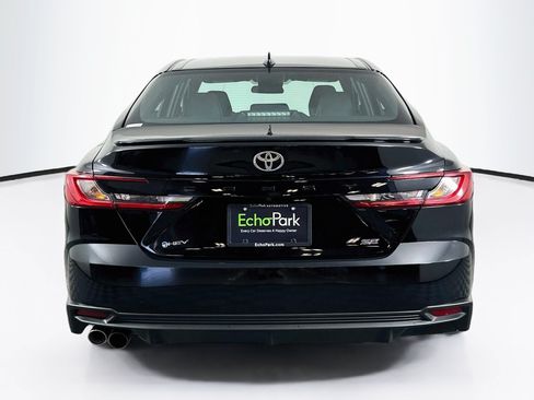Used 2025 Toyota Camry SE FWD image 7