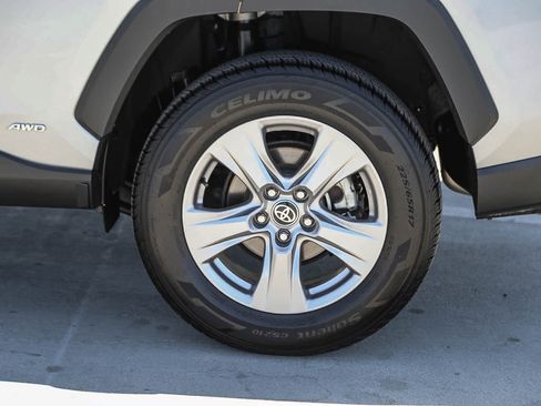 Certified 2025 Toyota RAV4 XLE AWD/4WD image 10