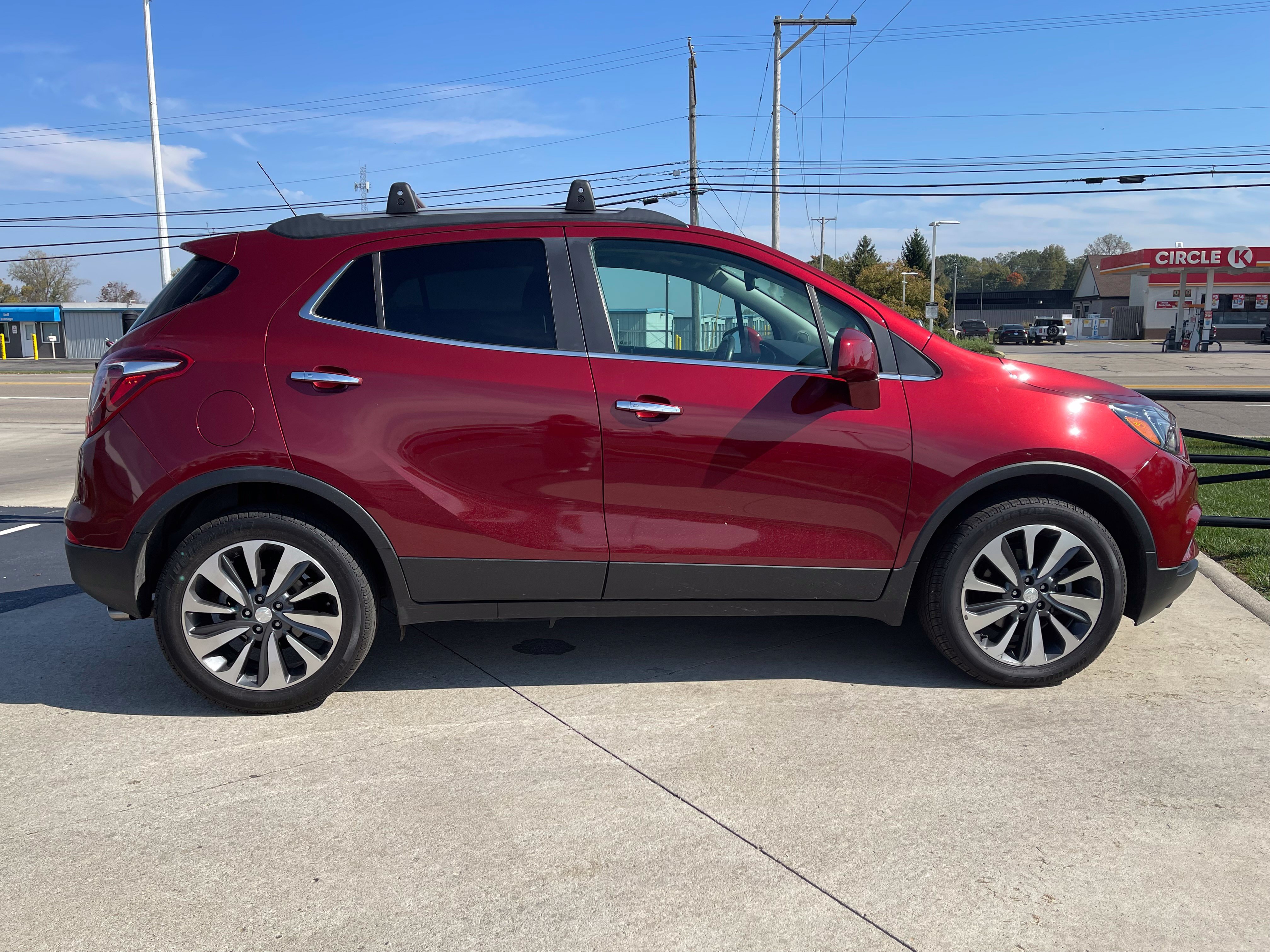 Used 2021 Buick Encore Preferred w/ Safety Package II FWD image 8