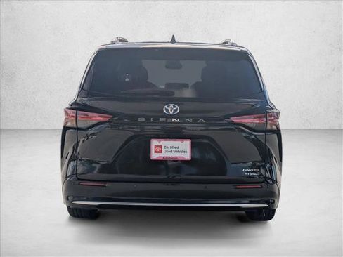 Certified 2021 Toyota Sienna Limited image 6
