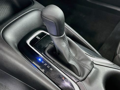 Used 2025 Toyota Corolla LE FWD image 24