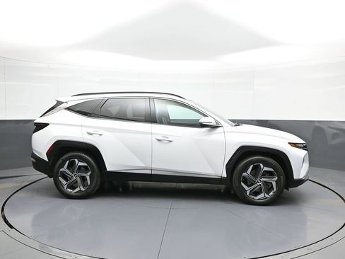 Certified 2022 Hyundai Tucson Limited w/ Cargo Package AWD/4WD image 5