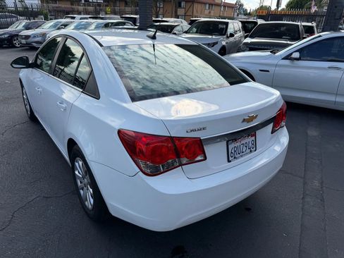 Used 2011 Chevrolet Cruze LS image 13