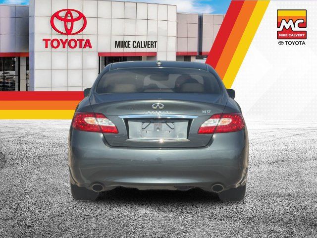Used 2011 INFINITI M37 w/ Premium Pkg RWD image 4