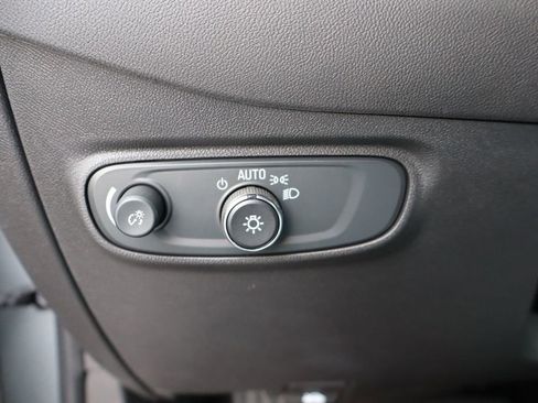 Used 2024 Chevrolet Equinox LS image 12