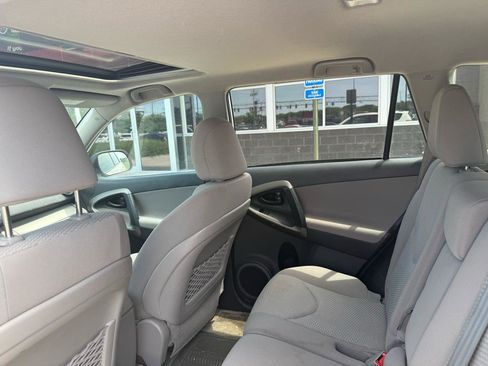 Used 2011 Toyota RAV4 4WD w/ Upgrade Value Pkg image 10