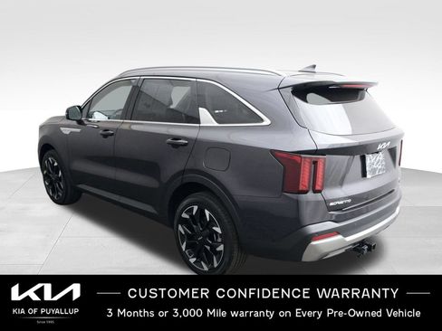 Certified 2025 Kia Sorento EX w/ Panoramic Sunroof Package AWD/4WD image 7