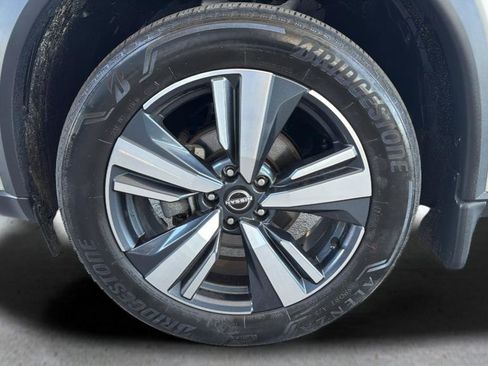 Certified 2023 Nissan Rogue SL w/ SL Premium Package AWD/4WD image 28