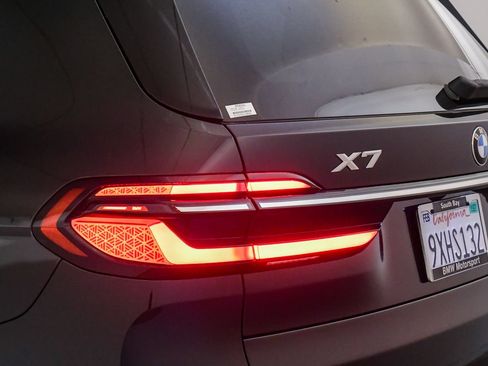 Used 2026 BMW X7 xDrive40i w/ Premium Package AWD/4WD image 12