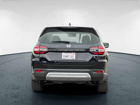 Certified 2025 Honda Pilot EX-L image 5