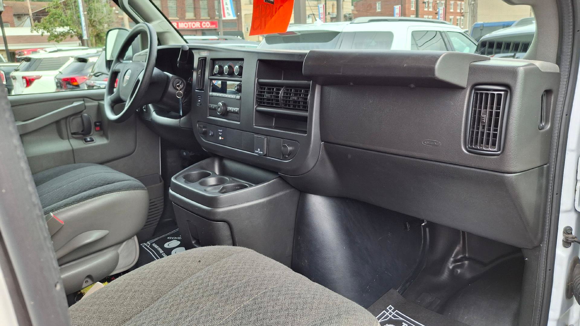 Used 2025 GMC Savana 2500 w/ Driver Convenience Package RWD image 8