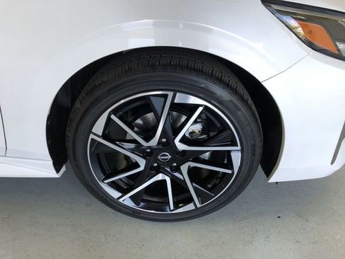 Certified 2025 Nissan Sentra SR w/ SR Premium Package image 14