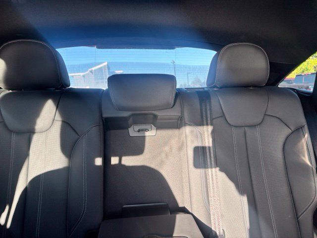 Used 2023 Audi Q5 2.0T Prestige w/ Prestige Package AWD/4WD image 12