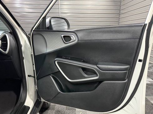 Used 2021 Kia Soul X-Line image 28