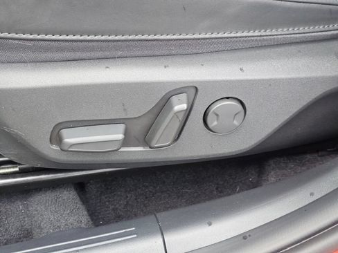 Certified 2023 Kia Niro Wind w/ Wind Preserve Package FWD image 32