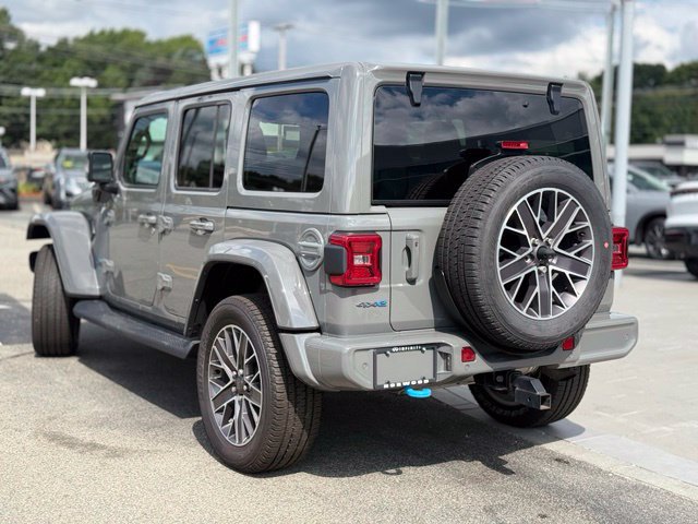 Used 2023 Jeep Wrangler Unlimited Sahara AWD/4WD image 4