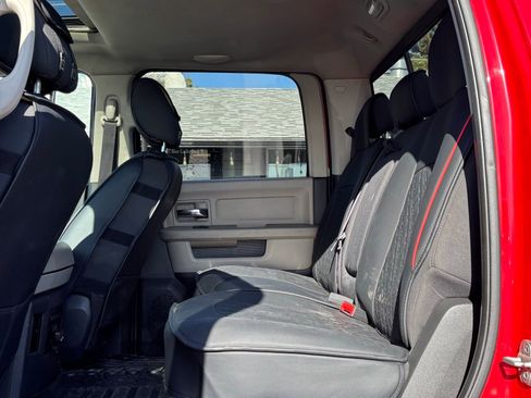 Used 2010 Dodge Ram 2500 Truck SLT w/ Technology Group AWD/4WD image 11