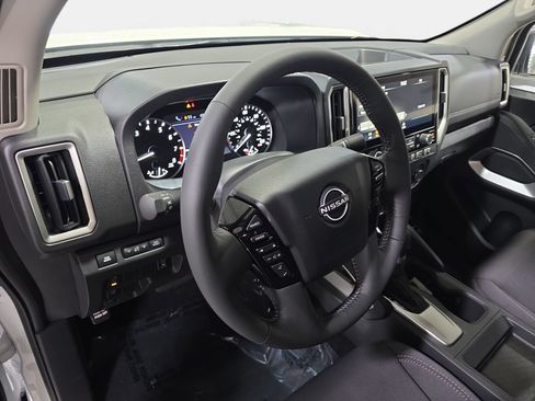 New 2027 Nissan Frontier SV w/ SV Convenience Package RWD image 15