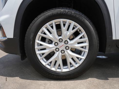 Used 2026 GMC Acadia Elevation w/ Elevation Premium Package FWD image 28