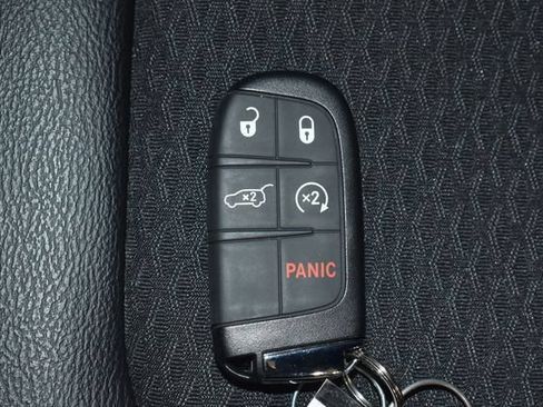 New 2026 Jeep Compass Latitude w/ Sun and Sound Group AWD/4WD image 33