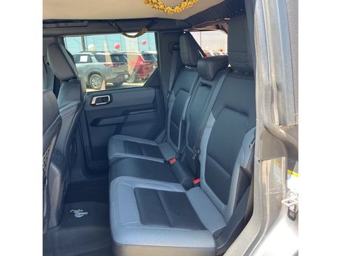 Used 2024 Ford Bronco Big Bend w/ Sasquatch Package AWD/4WD image 12