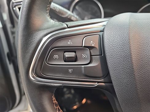 Certified 2022 Buick Encore GX Select w/ Sport Touring Package image 17