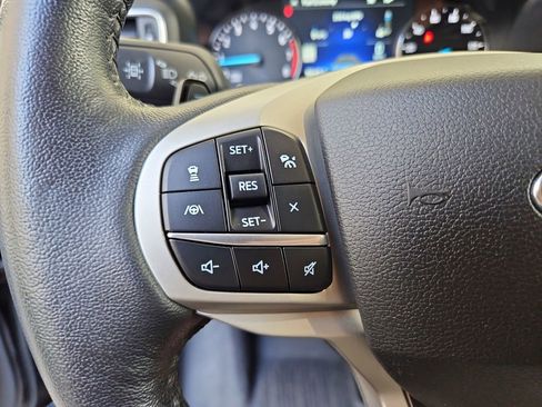 Used 2021 Ford Explorer Limited w/ Equipment Group 301A AWD/4WD image 11