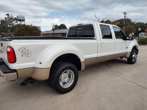 Used 2011 Ford F450 Lariat w/ Chrome Pkg image 7