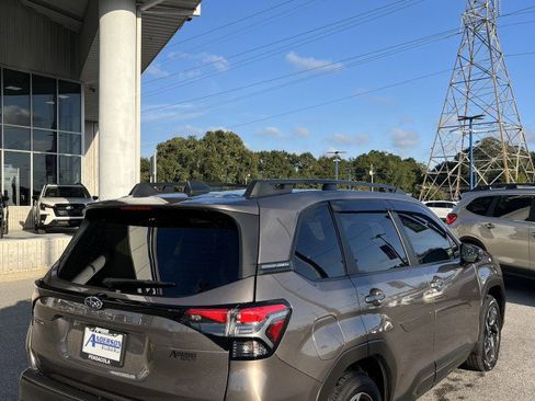 Certified 2025 Subaru Forester Limited image 3