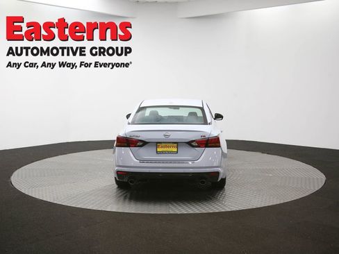 Used 2023 Nissan Altima 2.5 SR w/ SR Premium Package image 36