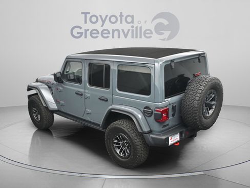 Used 2025 Jeep Wrangler Unlimited Rubicon AWD/4WD image 9