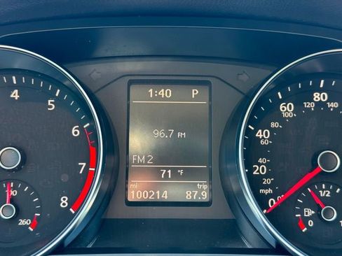 Used 2018 Volkswagen Passat 2.0T R-Line w/ R-Line Lighting Package image 14