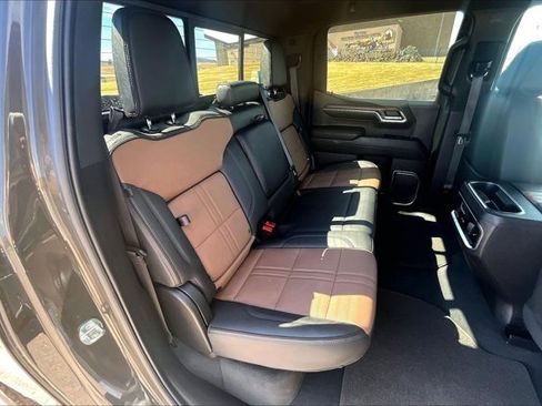 Used 2023 Chevrolet Silverado 1500 High Country image 25