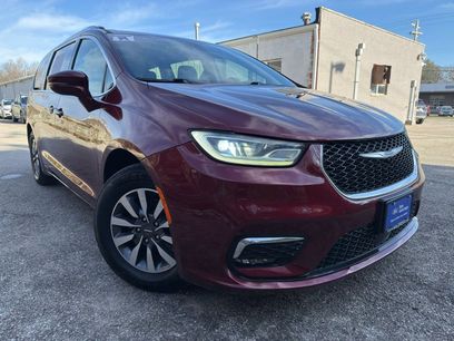 Used 2021 Chrysler Pacifica Touring-L