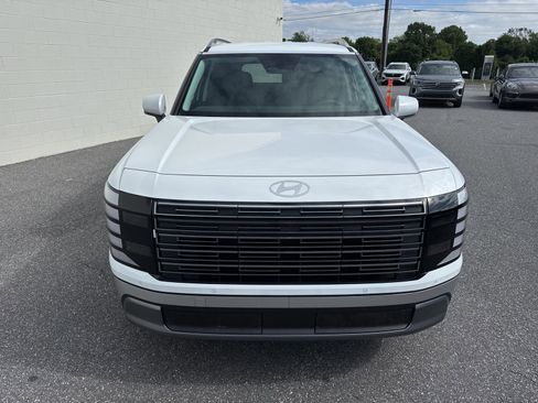 Used 2026 Hyundai Palisade FWD Hybrid image 2