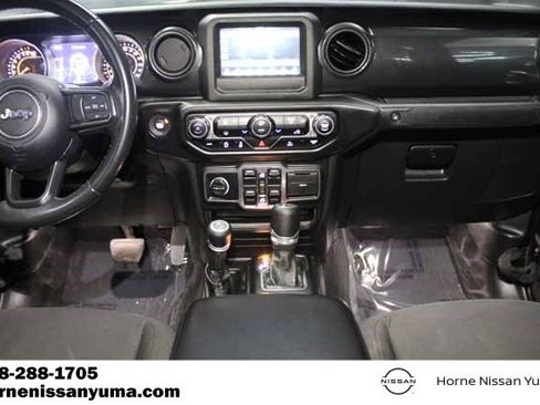 Used 2021 Jeep Gladiator Sport image 12