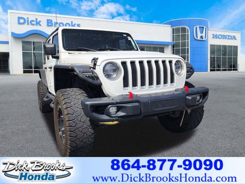 Used 2018 Jeep Wrangler Unlimited Sahara image 1