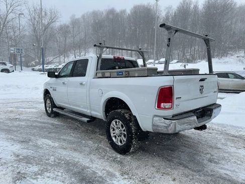 Used 2018 RAM 2500 Laramie AWD/4WD image 2