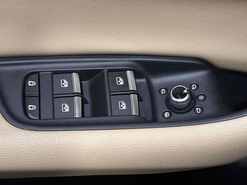 Used 2022 Audi Q7 3.0T Premium Plus w/ Premium Plus Package image 11