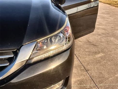 Used 2015 Honda Accord Sport image 24