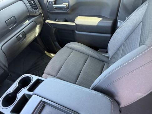 Certified 2025 Chevrolet Silverado 1500 Custom Trail Boss w/ Dark Appearance Package image 17