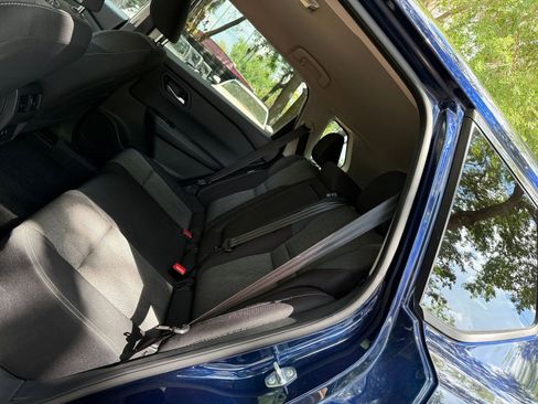 Used 2025 Nissan Rogue SV image 36